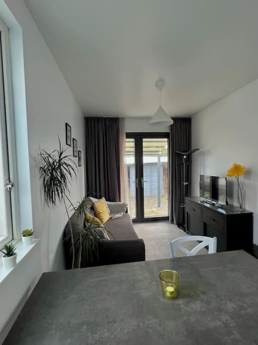 Newly Renovated 1 Bedroom Flat With Garden Pergola Эннис Экстерьер фото